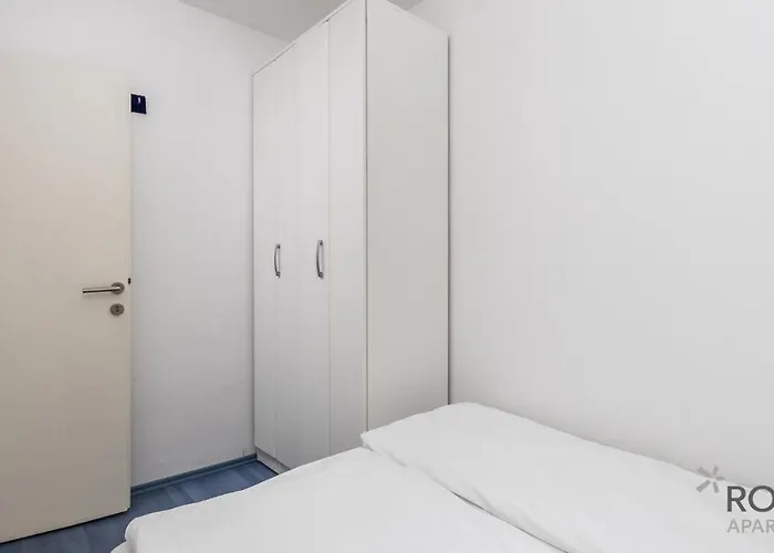 Rona Zizi 아파트 *