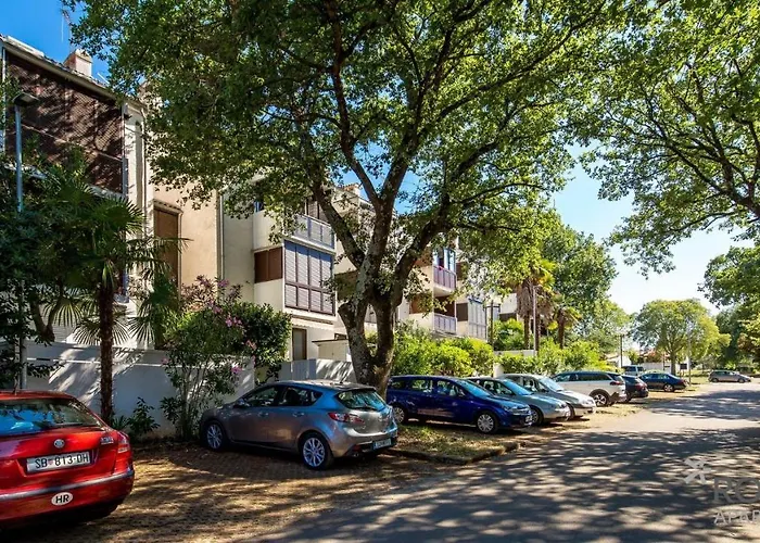 아파트 Rona Zizi *